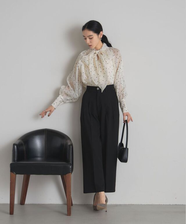 2WAYボリュームスリーブリボンブラウス フロッキードット※一部店舗のみ入荷