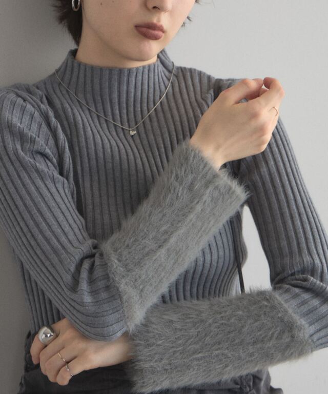 WEB限定】袖ファーリブニットトップス