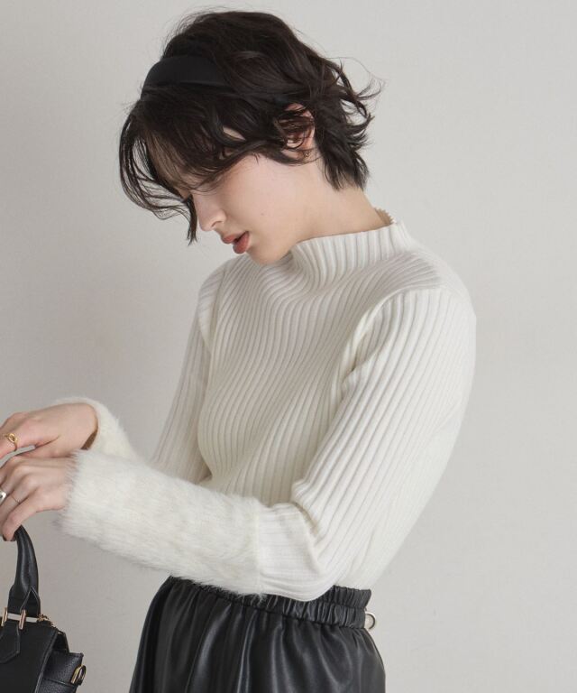 WEB限定】袖ファーリブニットトップス
