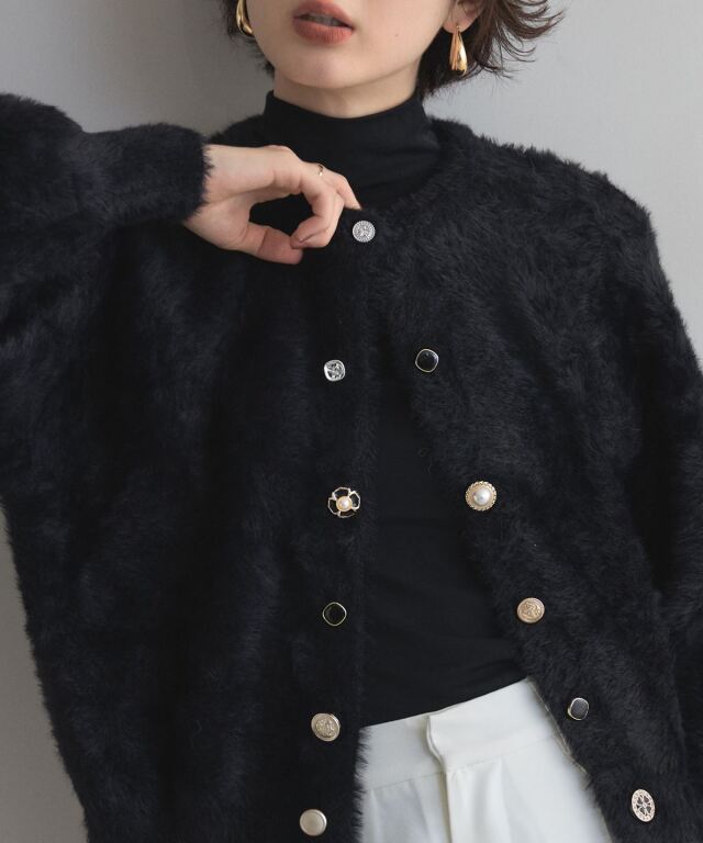 【WEB限定】クルーネックアソート釦フェザーニットカーディガン