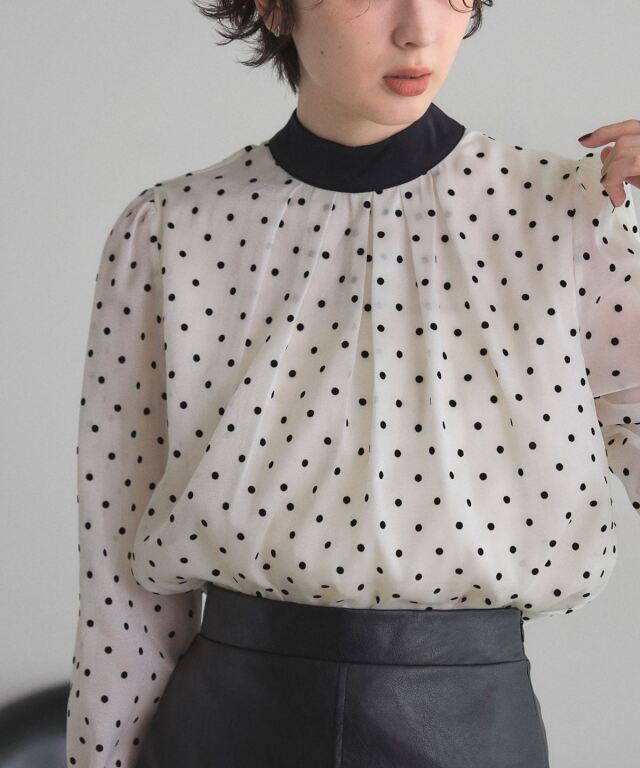 オフィシャルサイト限定】ボウタイドットブラウス