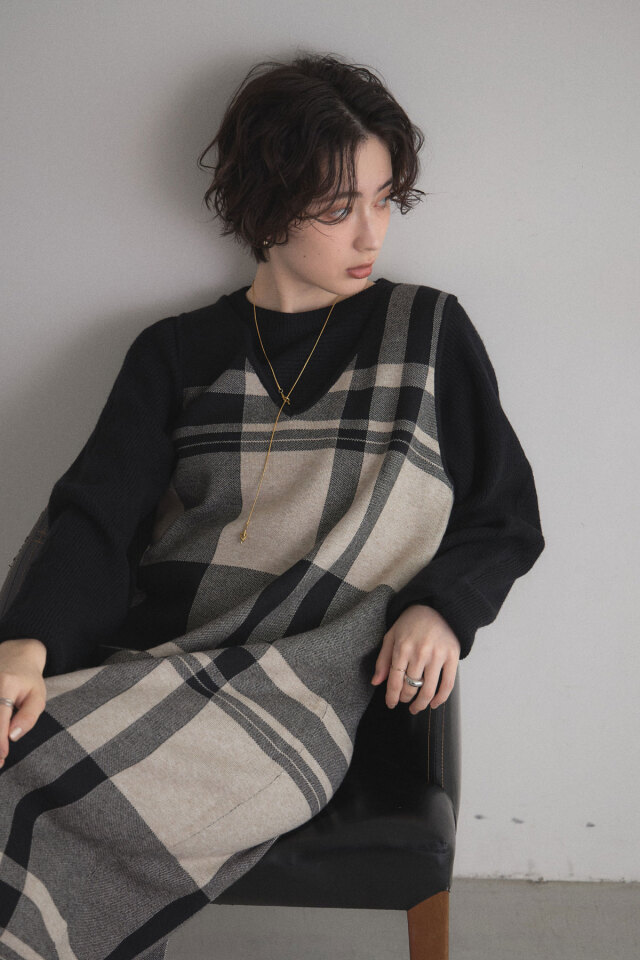 ケーブルニット