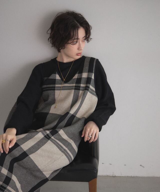 12月中旬再販決定！入荷リクエスト受付中【オフィシャルサイト限定】ニットトップス×チェックニットスカートセット