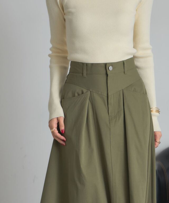 【タグ付き新品 ビアズリー】タックフレアスカート　カーキ BEARDSLEY（ビアズリー）の「タックフレアスカート（スカート）」 - WEAR