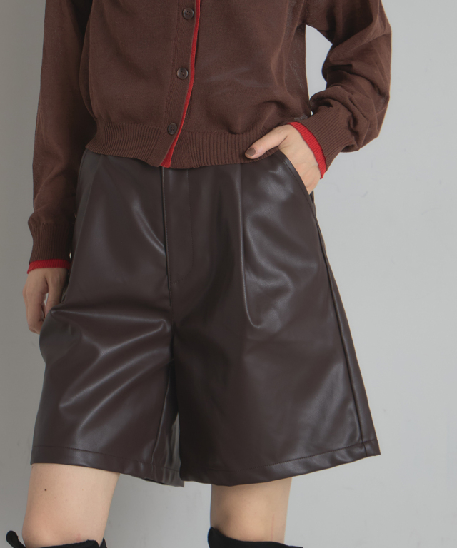 フェイクレザーハーフパンツ
