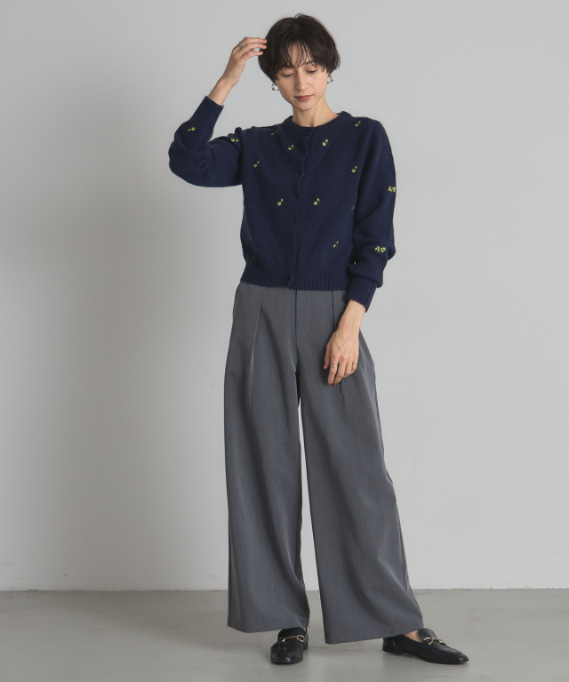 アルパカタッチフラワー刺繍プルオーバー