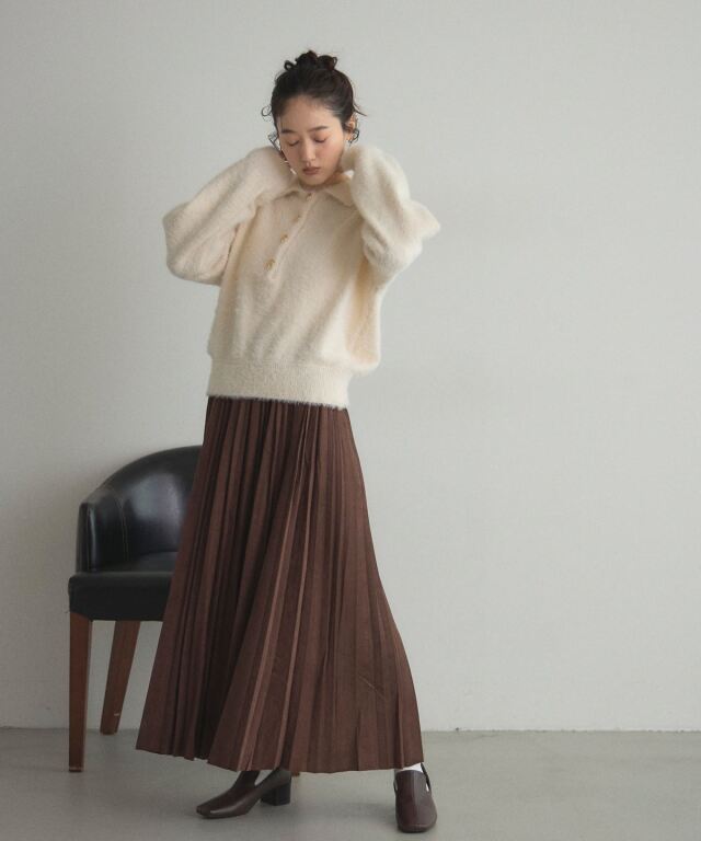 オフィシャルサイト限定】ゴールドボタンフェザーポロニット