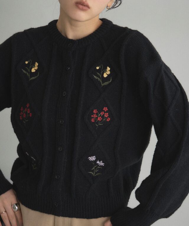 【希少】ハウスオブロータス 刺繍エンブロイダリーニットカーディガン オフィシャルサイト限定】フラワーエンブロイダリーニットカーディガン