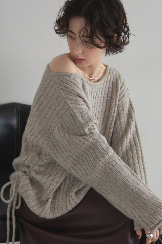 ケーブルニット