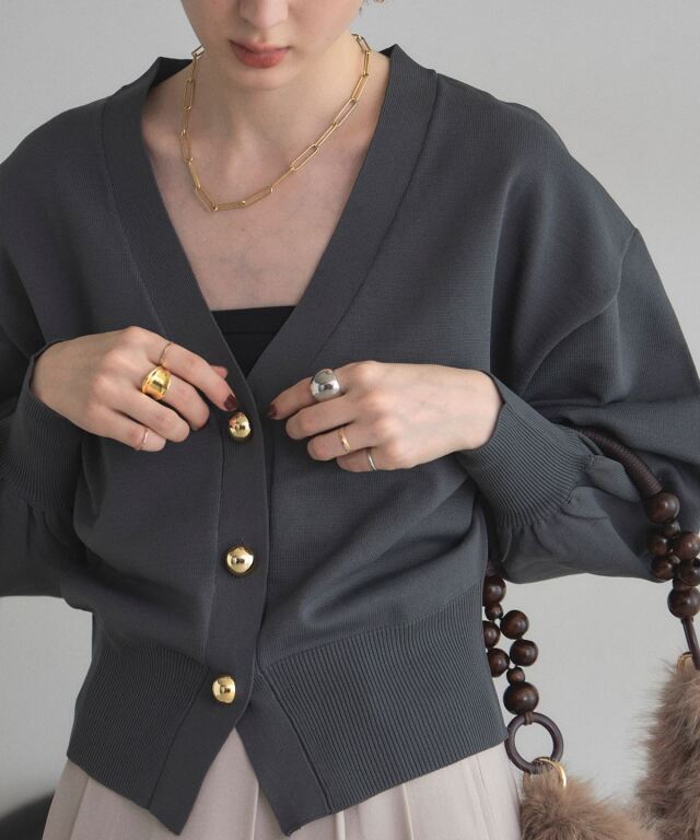 Vネックカーディガン