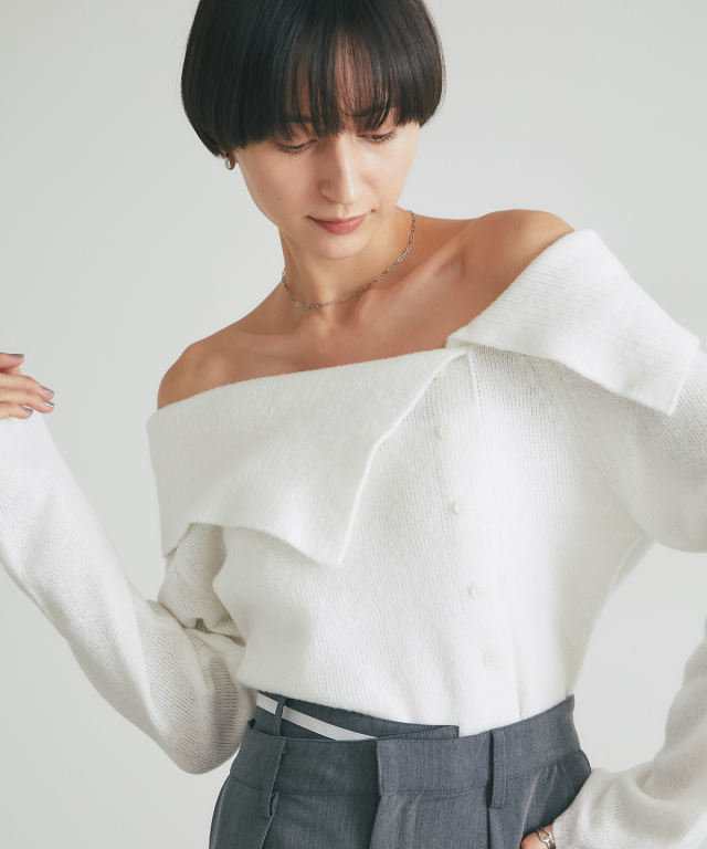 アシメトリーカラーオフショルニット