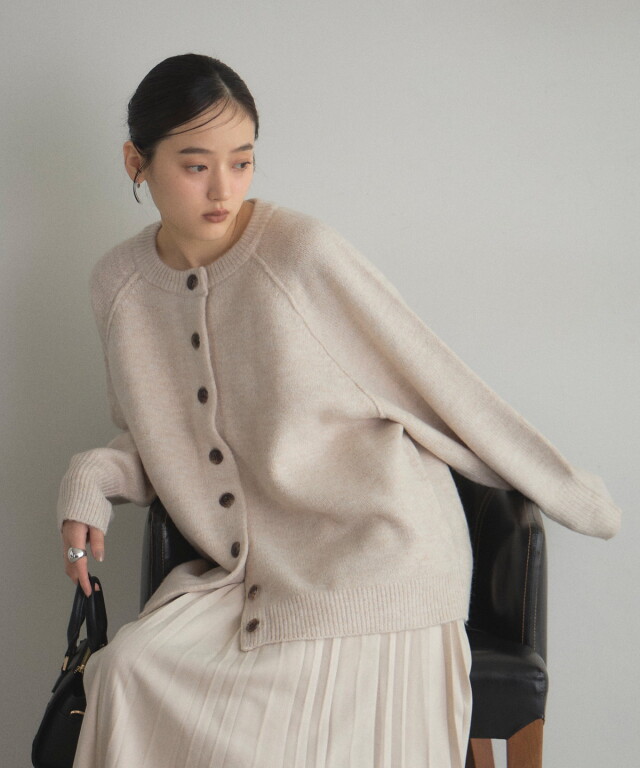 【オフィシャルサイト限定】ボリュームスリーブニットカーデ