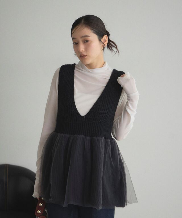 オフィシャルサイト限定】チュールレイヤードペプラムニットベスト