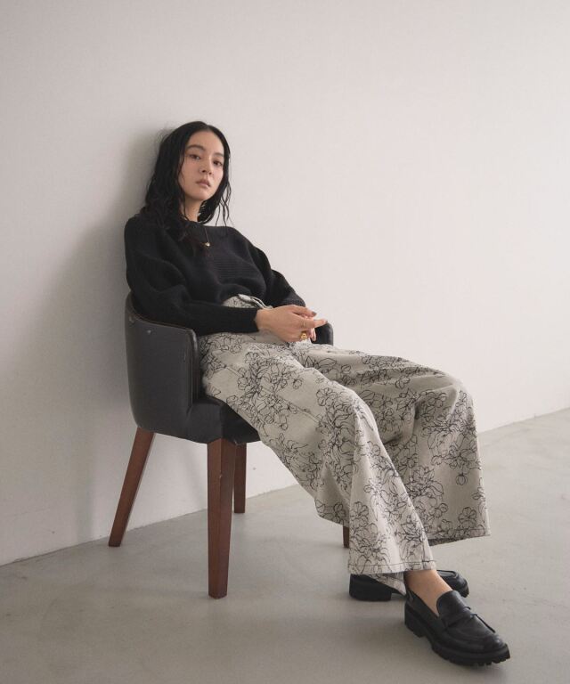 オフィシャルサイト限定】フラワージャガードデニムパンツ