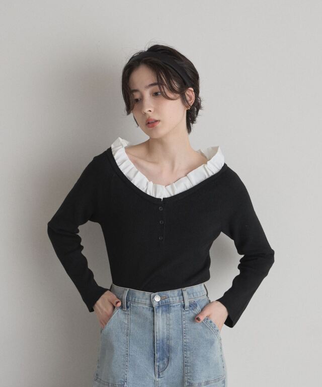 オフィシャルサイト限定】フリル付きオフショルニット