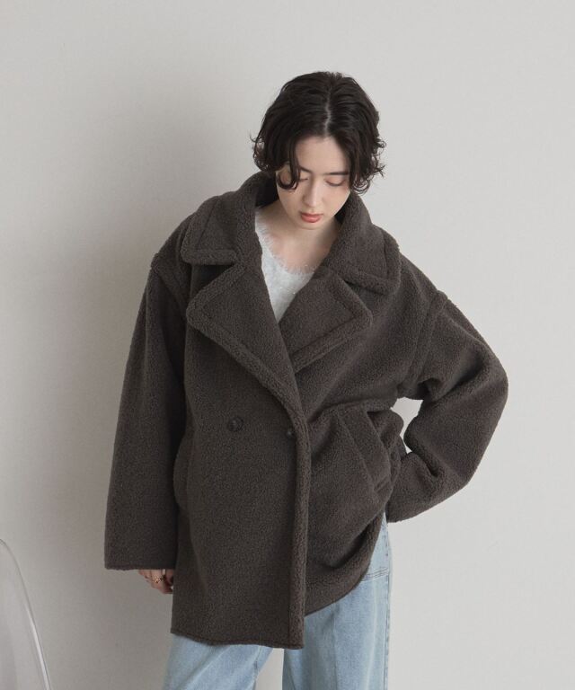 オフィシャルサイト限定】フェイクムートンミドルダブルコート