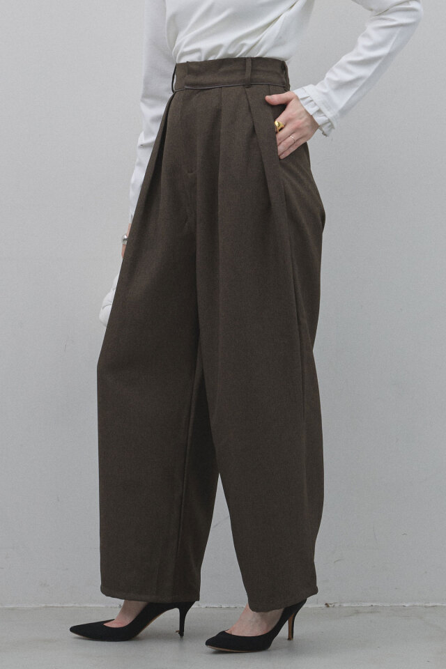 ケーブルニット