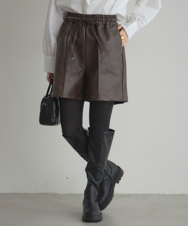 オフィシャルサイト限定】フェイクレザーリボンショートパンツ