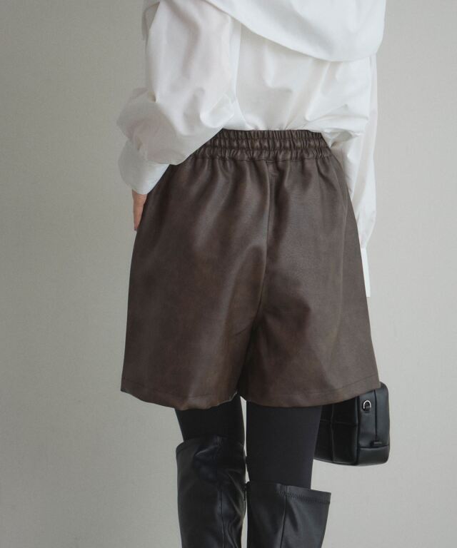 オフィシャルサイト限定】フェイクレザーリボンショートパンツ
