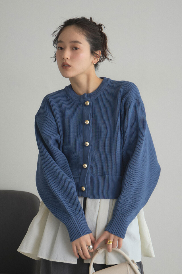 ケーブルニット