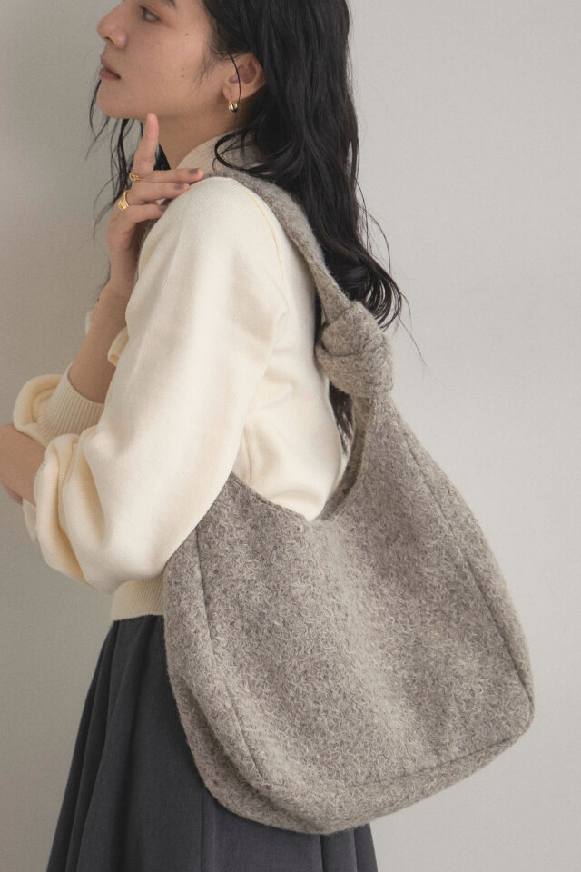 ケーブルニット