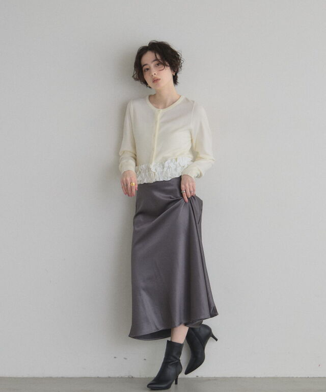 オフィシャルサイト限定】サテンセミフレアスカート