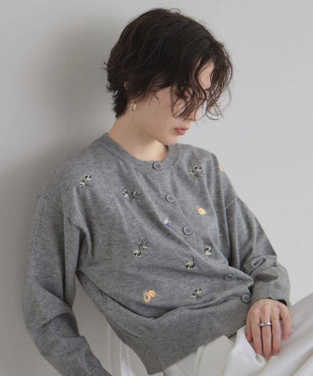 オフィシャルサイト限定】フラワーフルーツ刺繍カーディガン