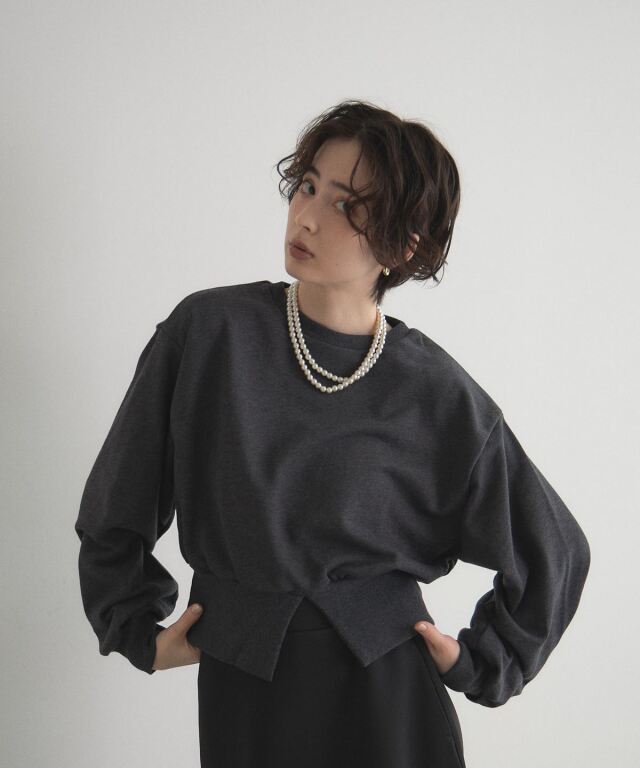 オフィシャルサイト限定】センタースリットスウェット