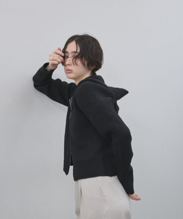 オフィシャルサイト限定】WZIPニットパーカー