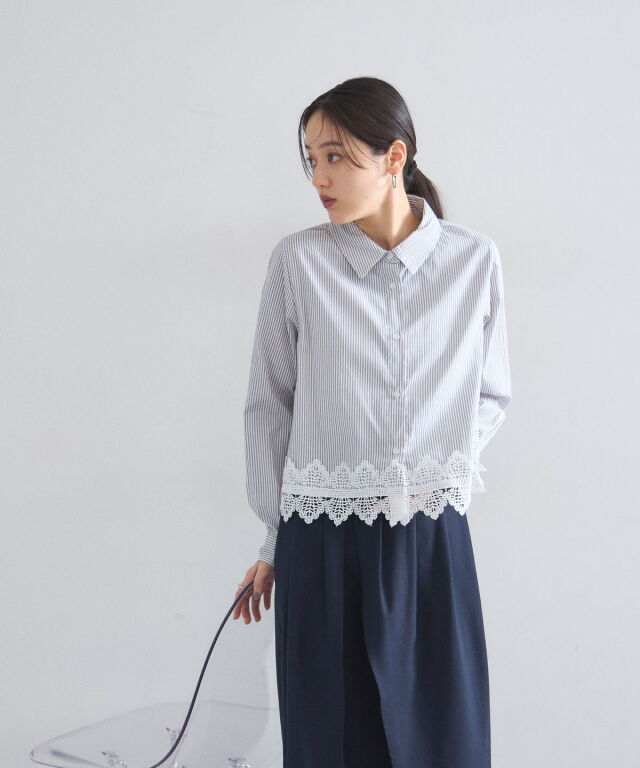 オフィシャルサイト限定】モチーフレースヘムシャツ