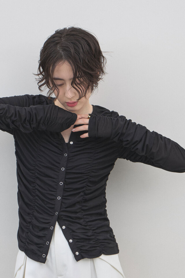 ケーブルニット