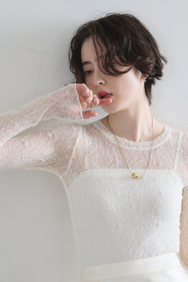 ケーブルニット