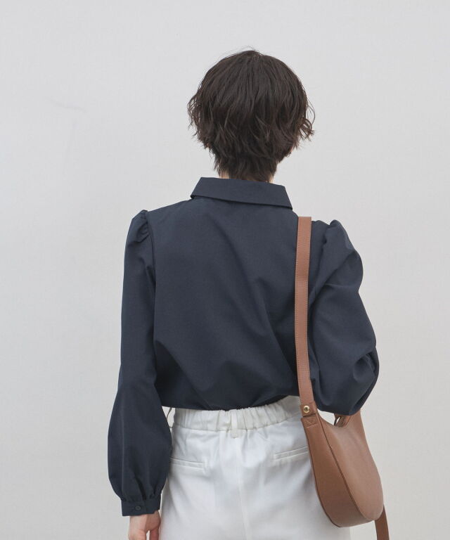 オフィシャルサイト限定】レースフラワーモチーフ襟シャツ