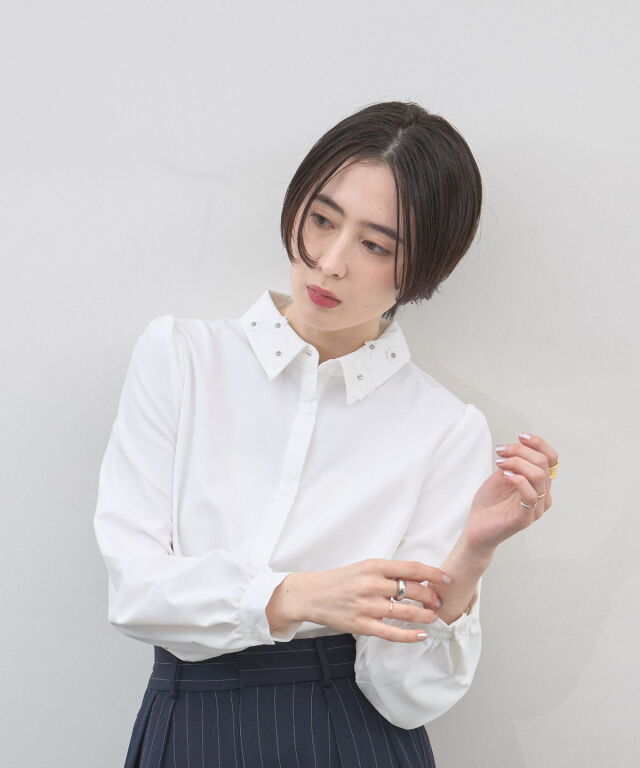 オフィシャルサイト限定】レースフラワーモチーフ襟シャツ