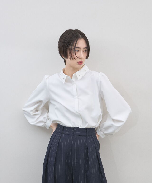 オフィシャルサイト限定】レースフラワーモチーフ襟シャツ