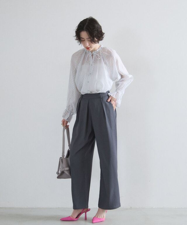 オフィシャルサイト限定】美脚タックパンツ（セットアップ可能）