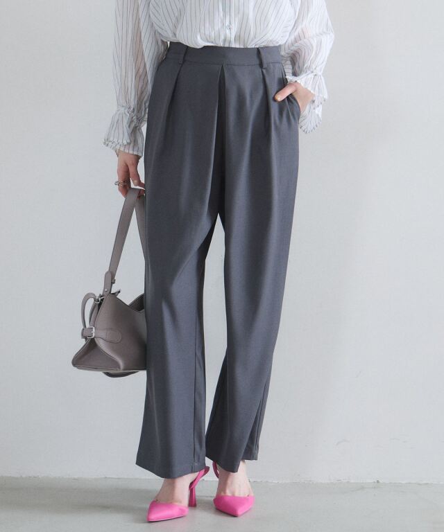 オフィシャルサイト限定】美脚タックパンツ（セットアップ可能）