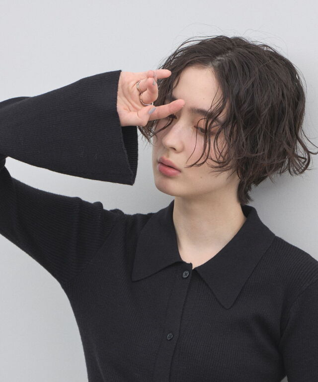 フレアスリーブ襟付きカーディガン