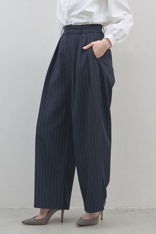 ケーブルニット