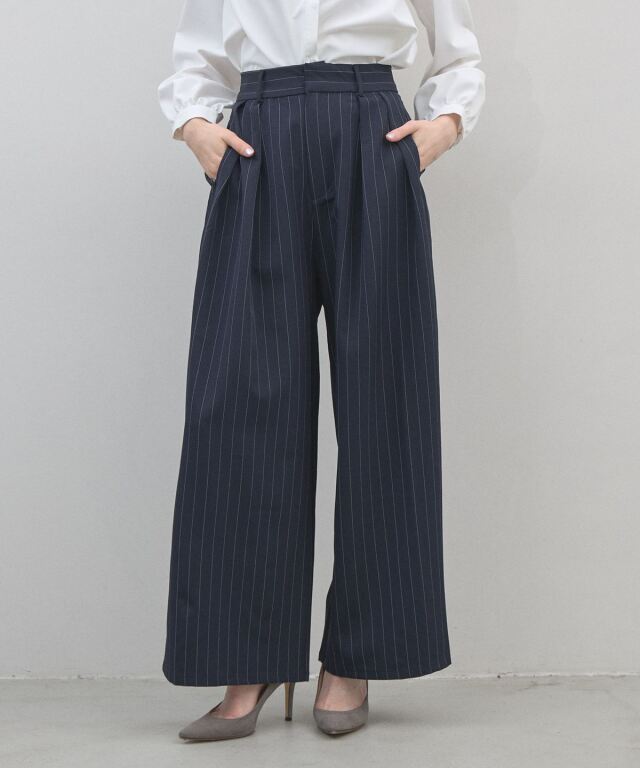 オフィシャルサイト限定】ピンストライプタックワイドパンツ