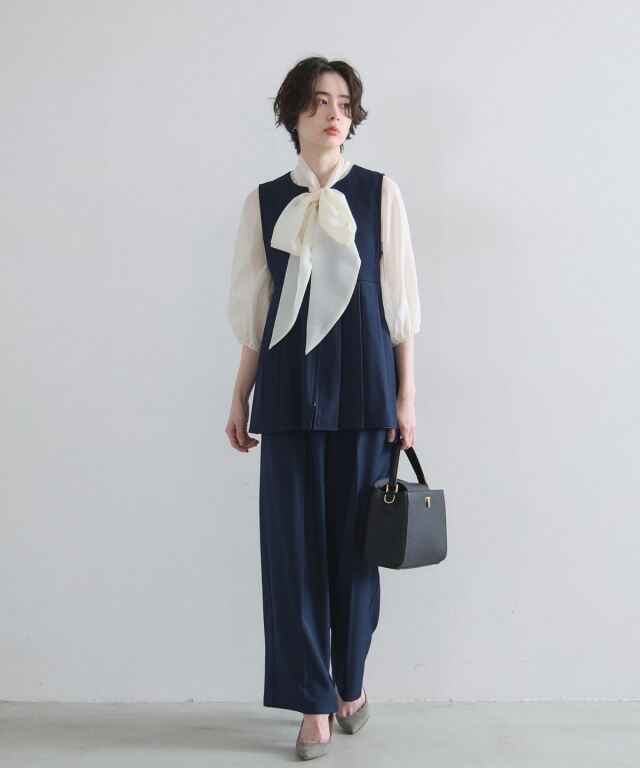 美品✨ヴェリテクール タックワイドパンツガウチョパンツワイドパンツ ネイビー Veritecoeur(ヴェリテクール) Relax Jersey Wide Pants リラックス