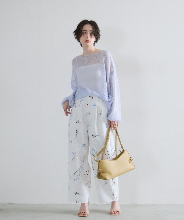 オフィシャルサイト限定】フラワープリントタックストレートパンツ