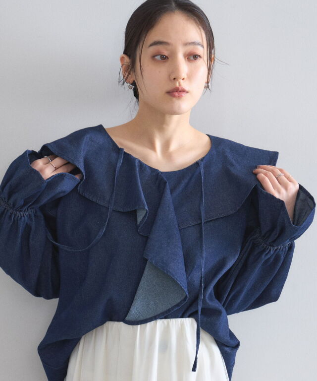 オフィシャルサイト限定】デニムラッフルブラウス