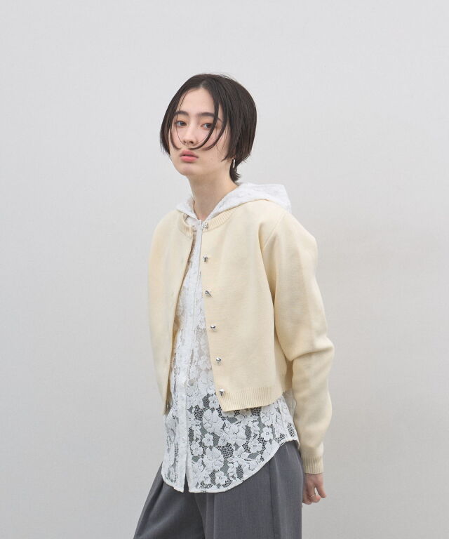 オフィシャルサイト限定】メタルボタンニットカーデ