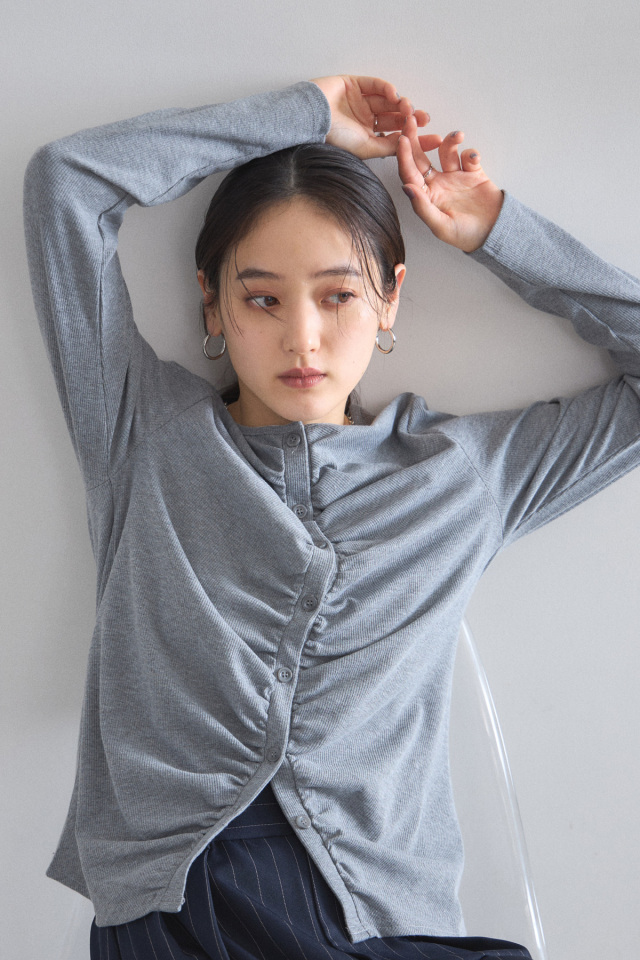 ケーブルニット