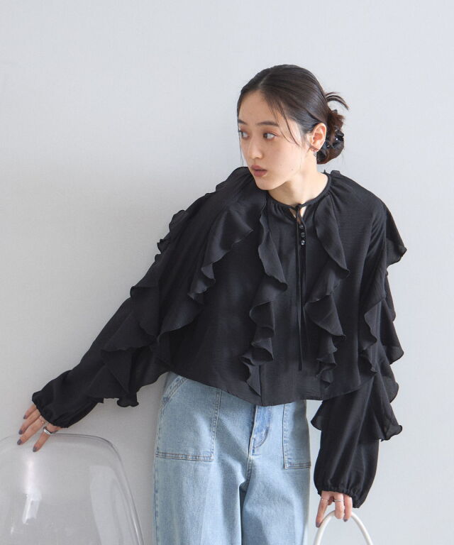 【オフィシャルサイト限定】ラッフルフリルエアリーブラウス