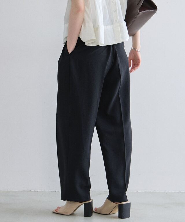 オフィシャルサイト限定】リネンライクタックカーブパンツ