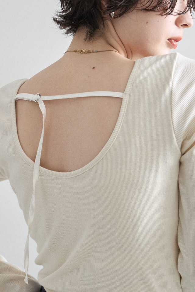 ケーブルニット