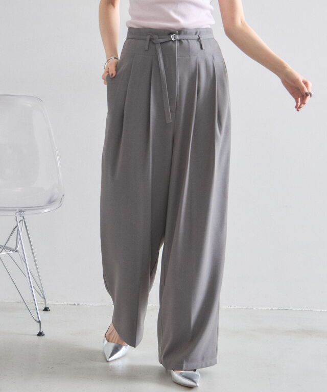 ナローベルトタックワイドパンツ