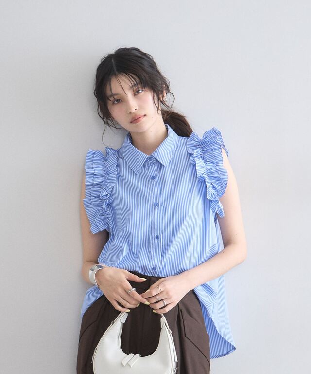 オフィシャルサイト限定】フリルノースリストライプシャツ